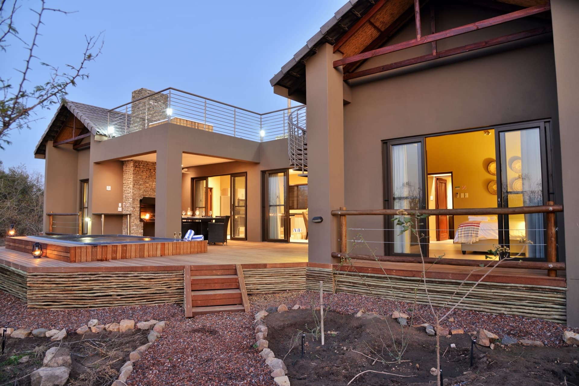 Park unit open-plan living area with contemporary grey sofas