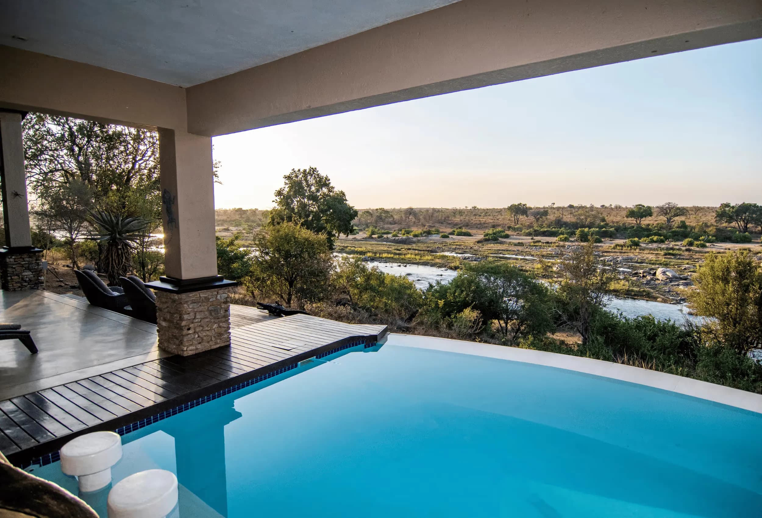 Ngulube Lodge luxury safari accommodation on Crocodile River in Mjejane Game Reserve