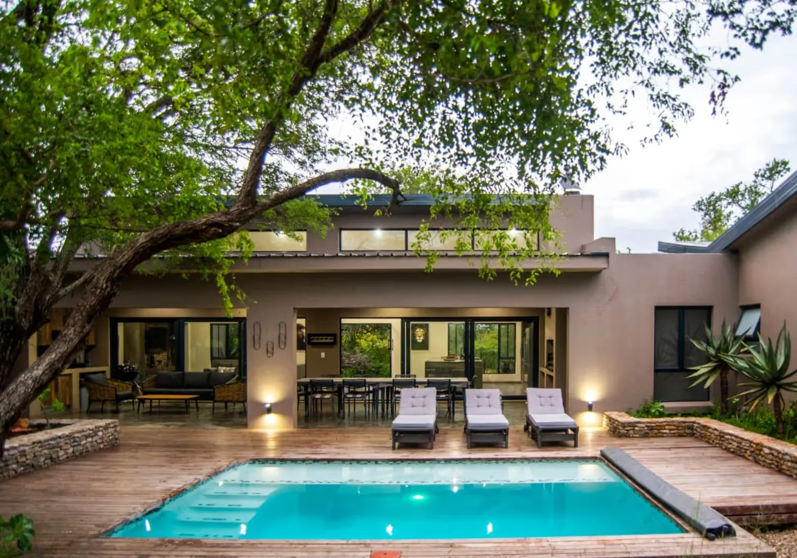 Ubhuti Lodge - general